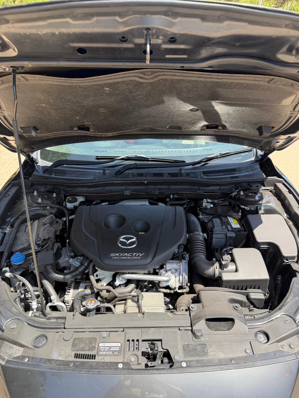 Mazda Axela XDL Package — view 5