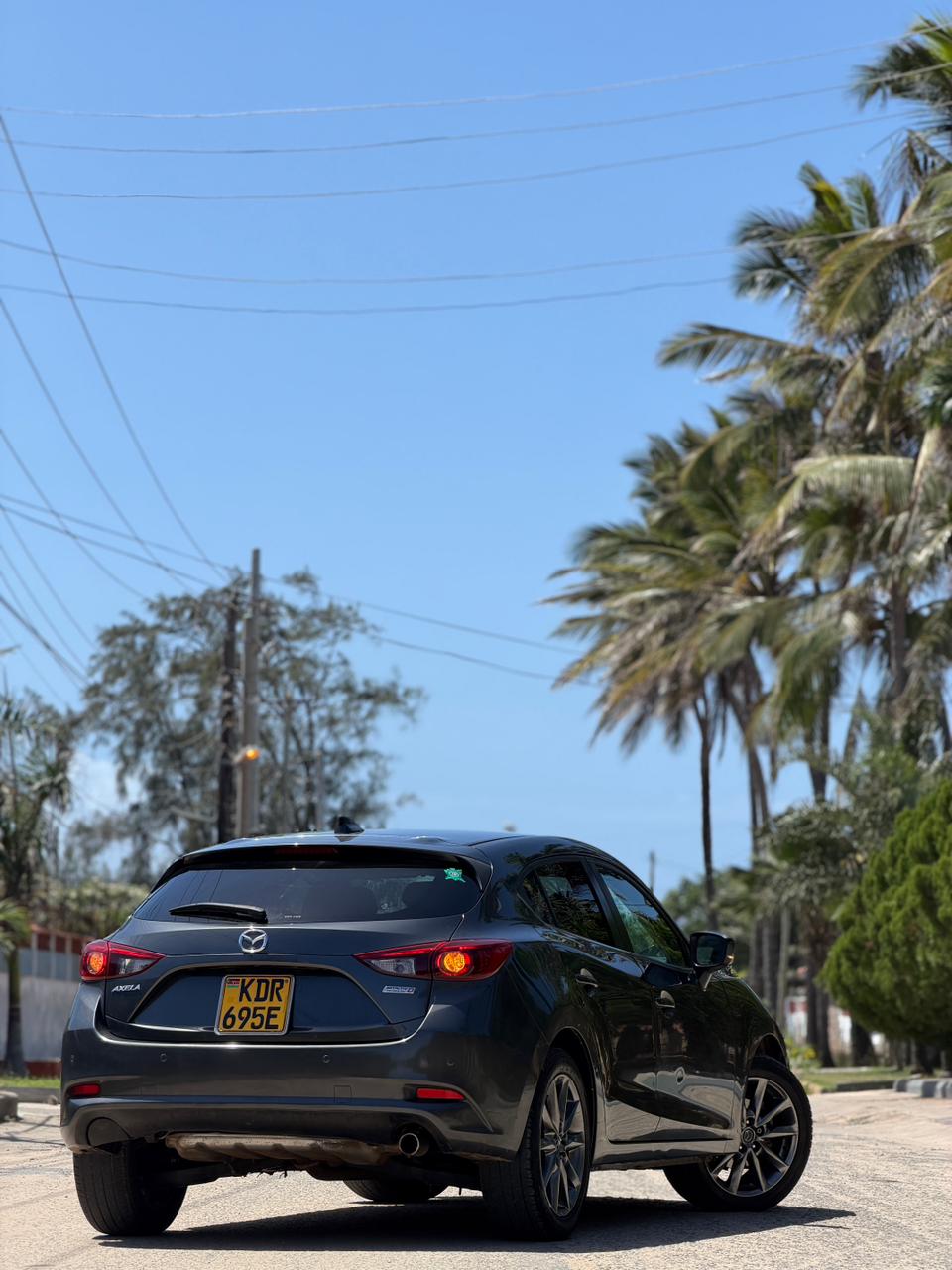 Mazda Axela XDL Package — view 7