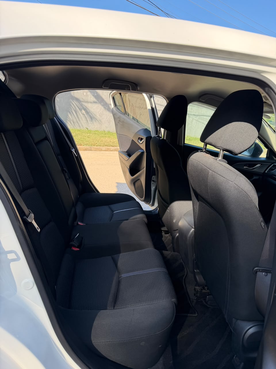 Mazda Axela — view 5