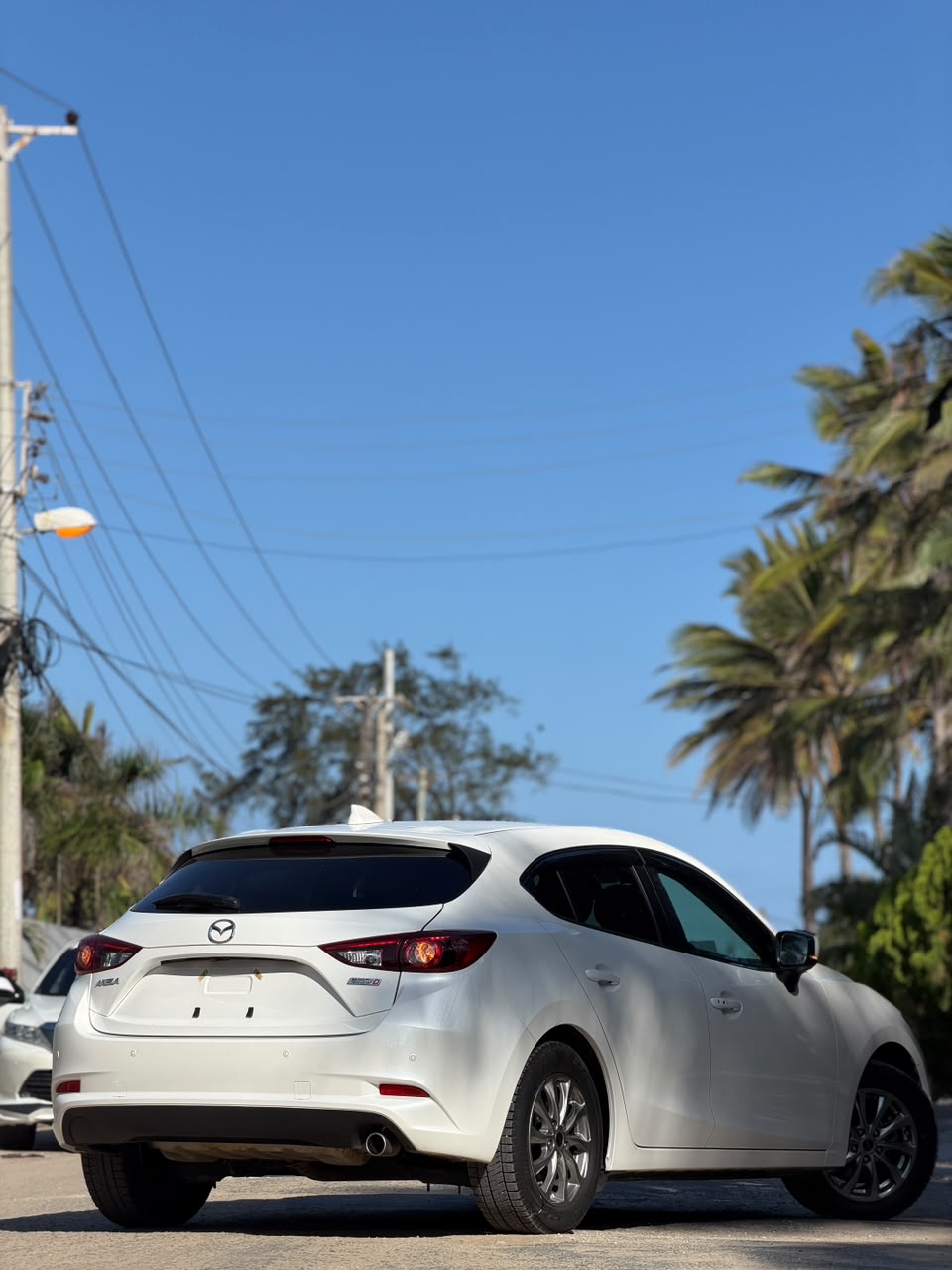 Mazda Axela — view 6