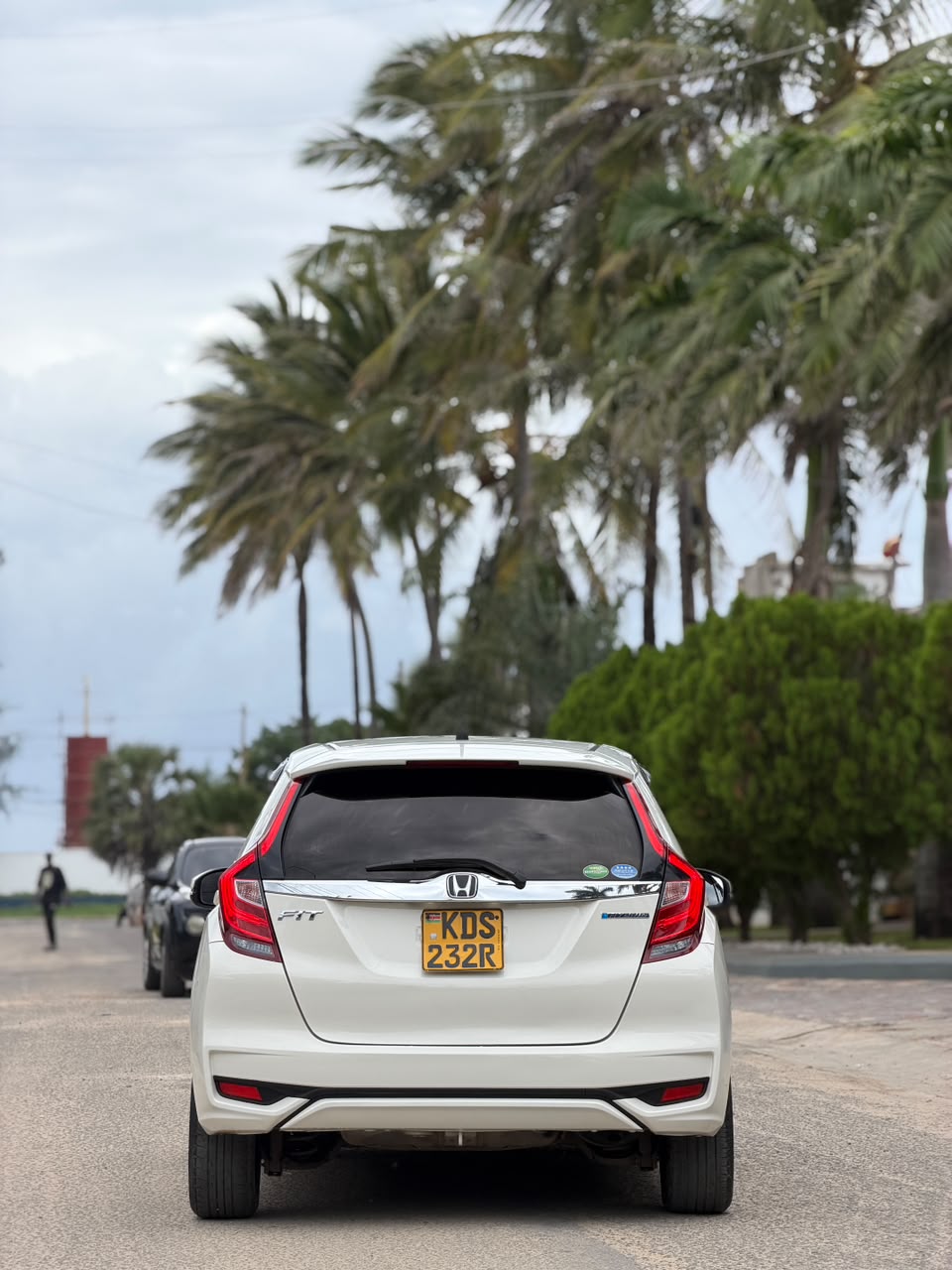Honda Fit Hybrid — view 5