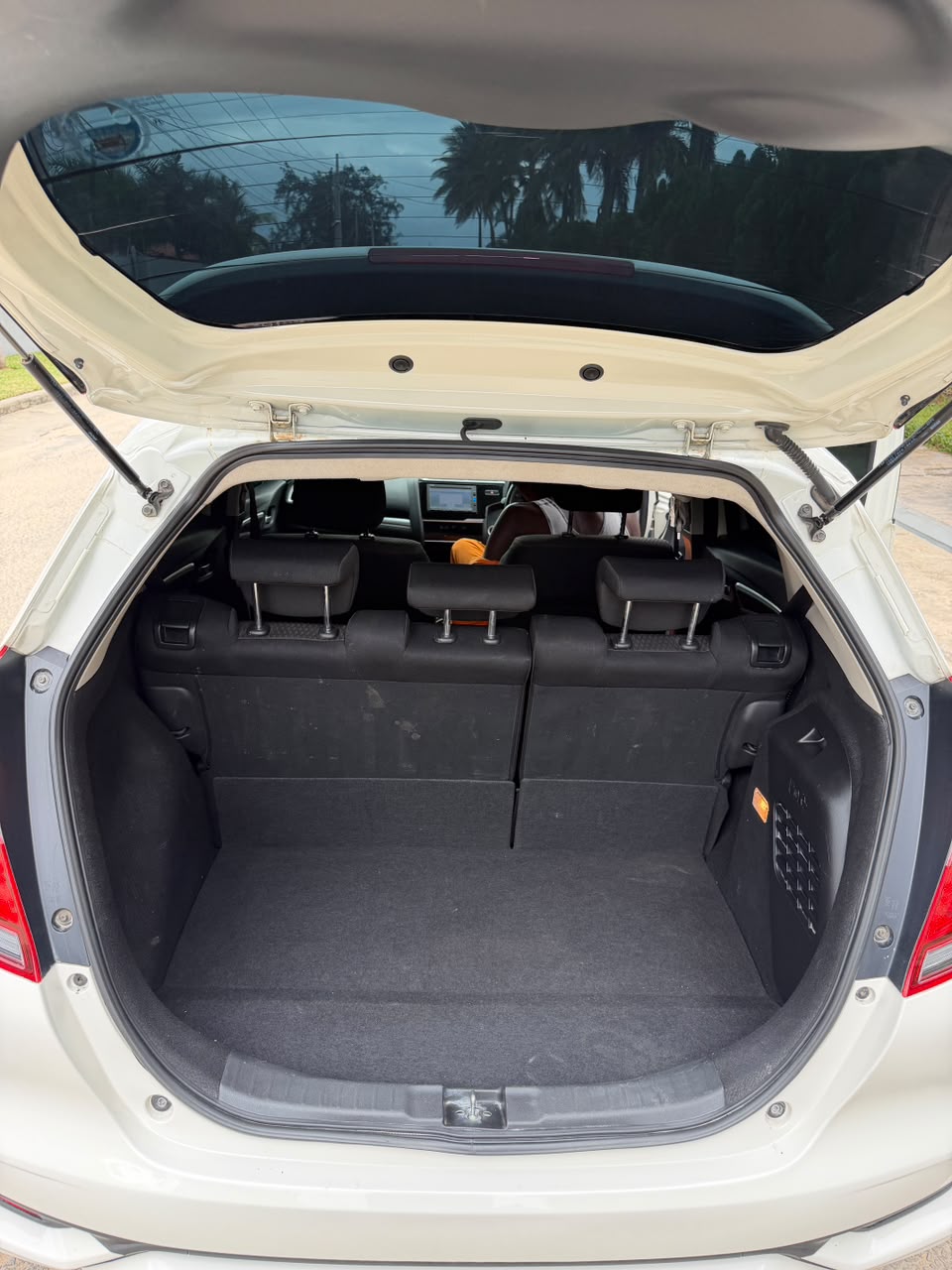 Honda Fit Hybrid — view 10