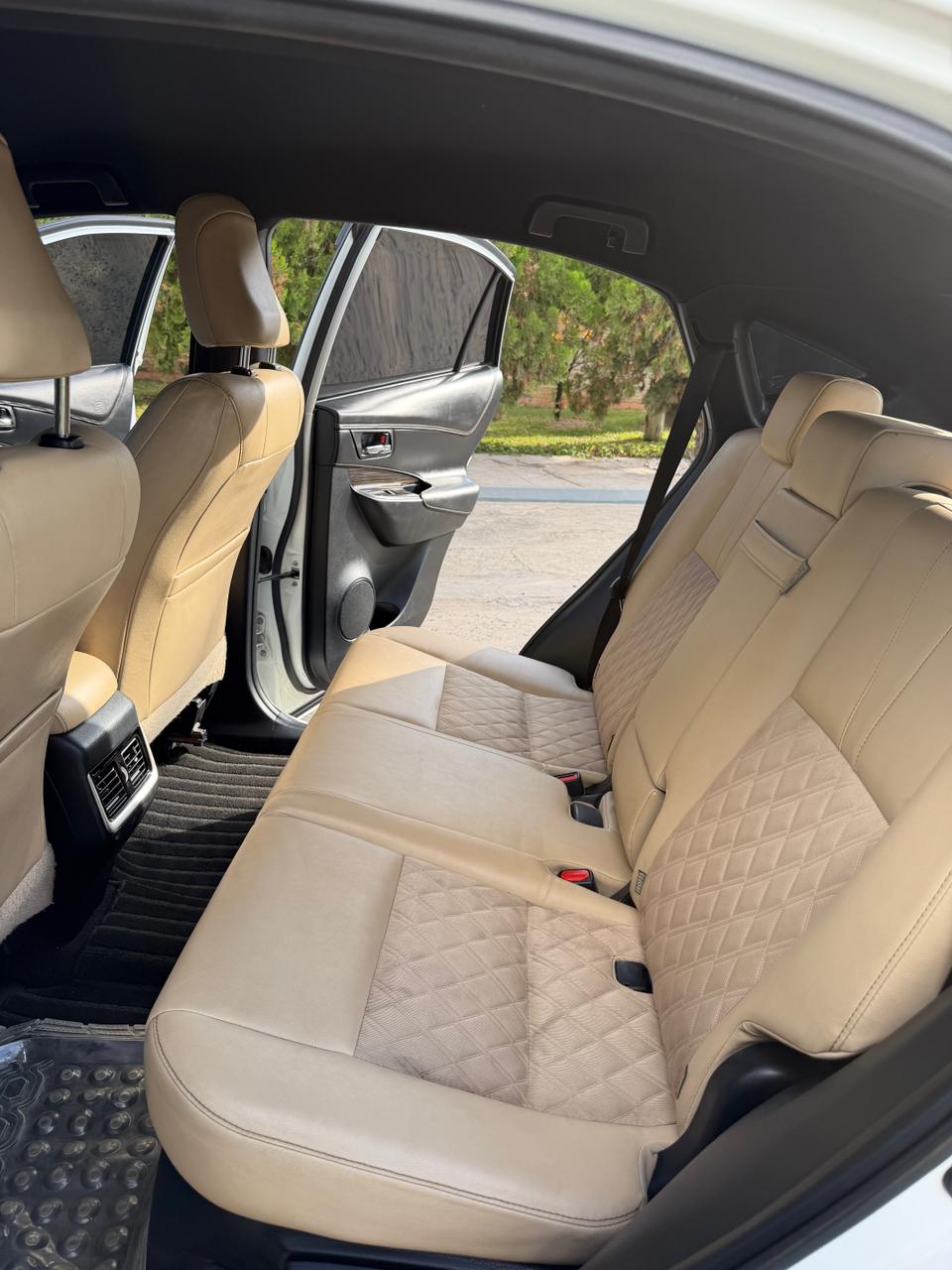 Toyota Harrier — view 8