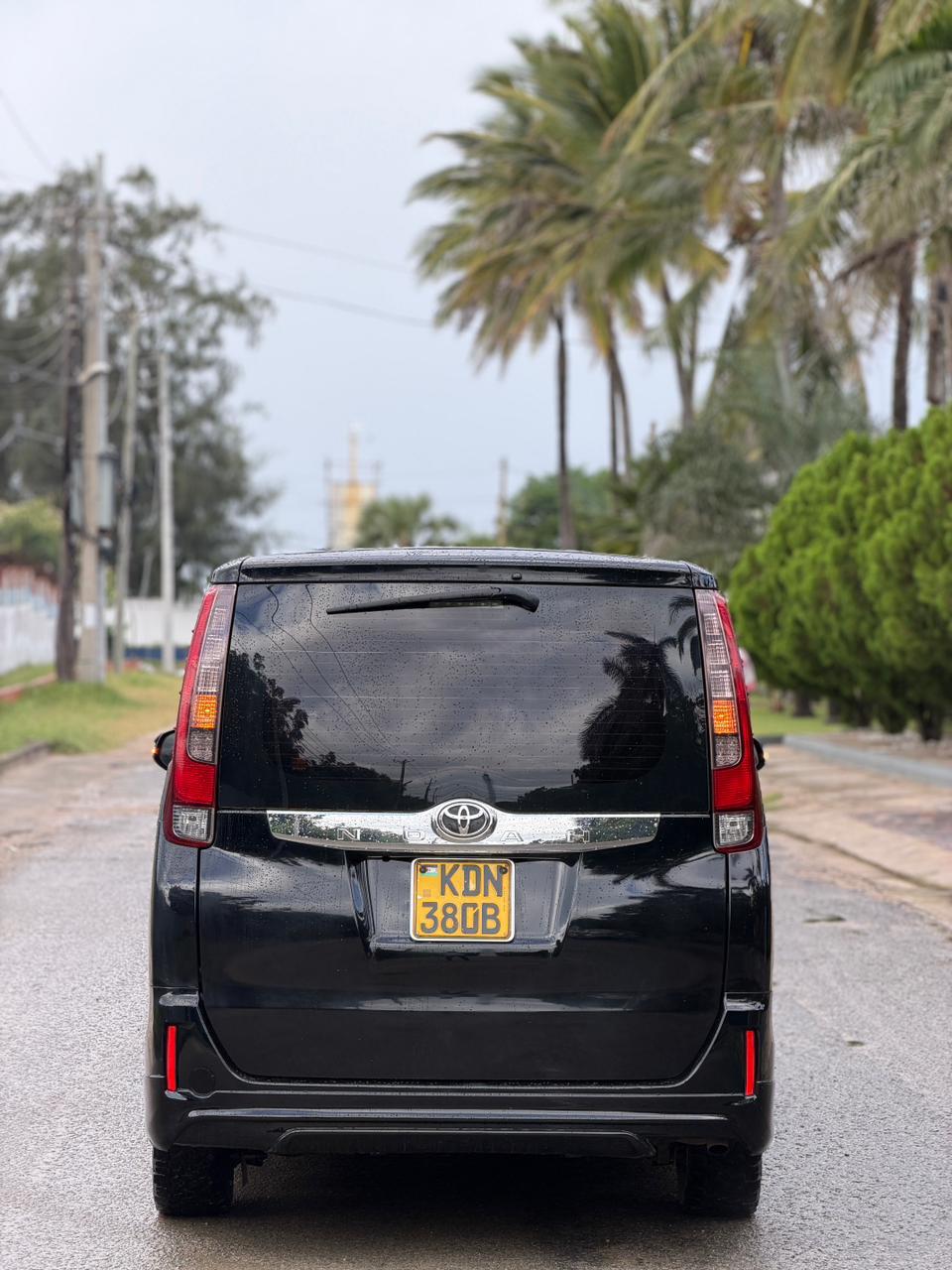 Toyota Noah Mechanical — Image 2