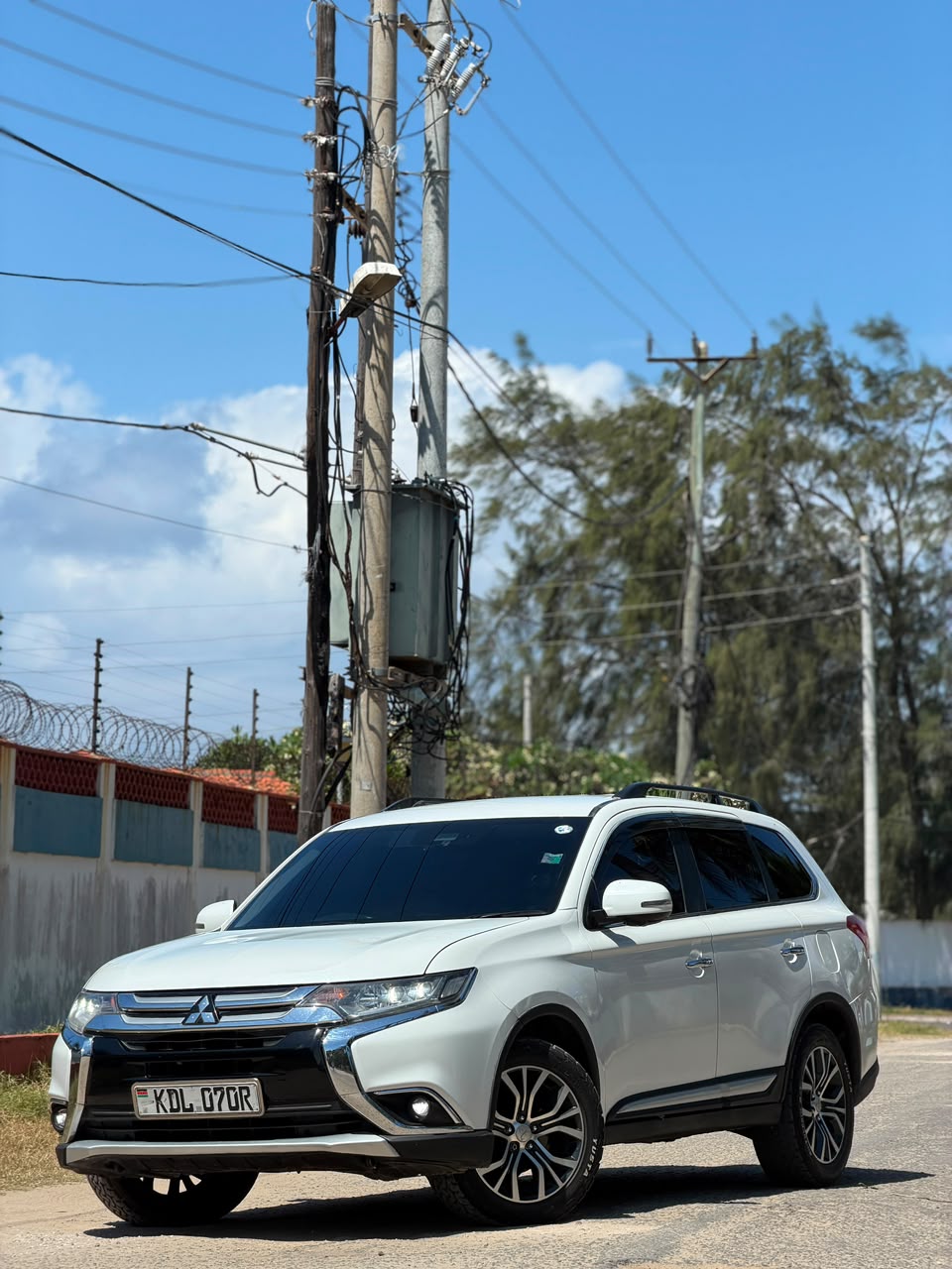 Mitsubishi Outlander Overview