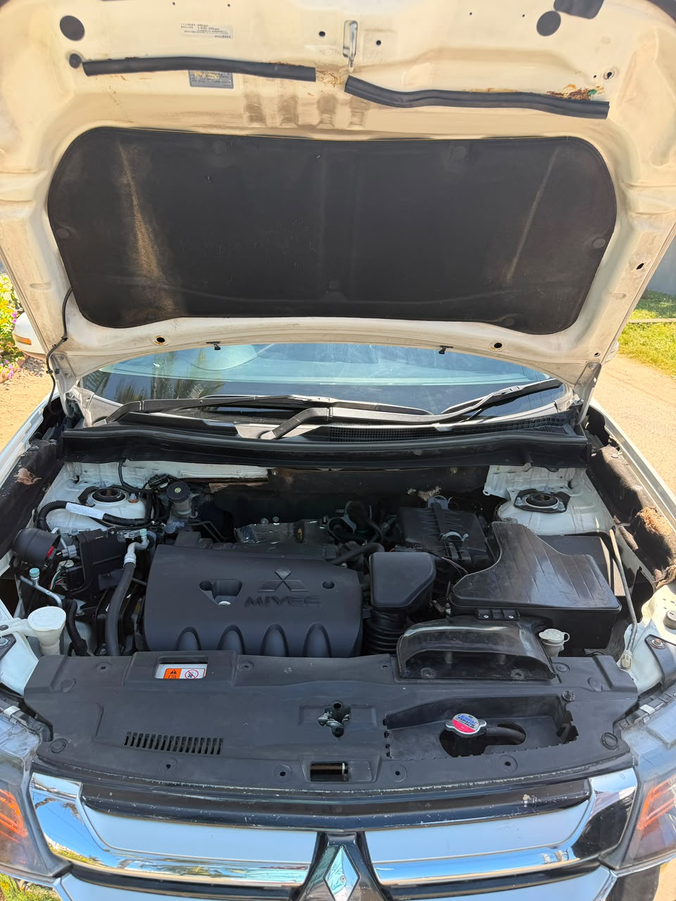 Mitsubishi Outlander — view 7