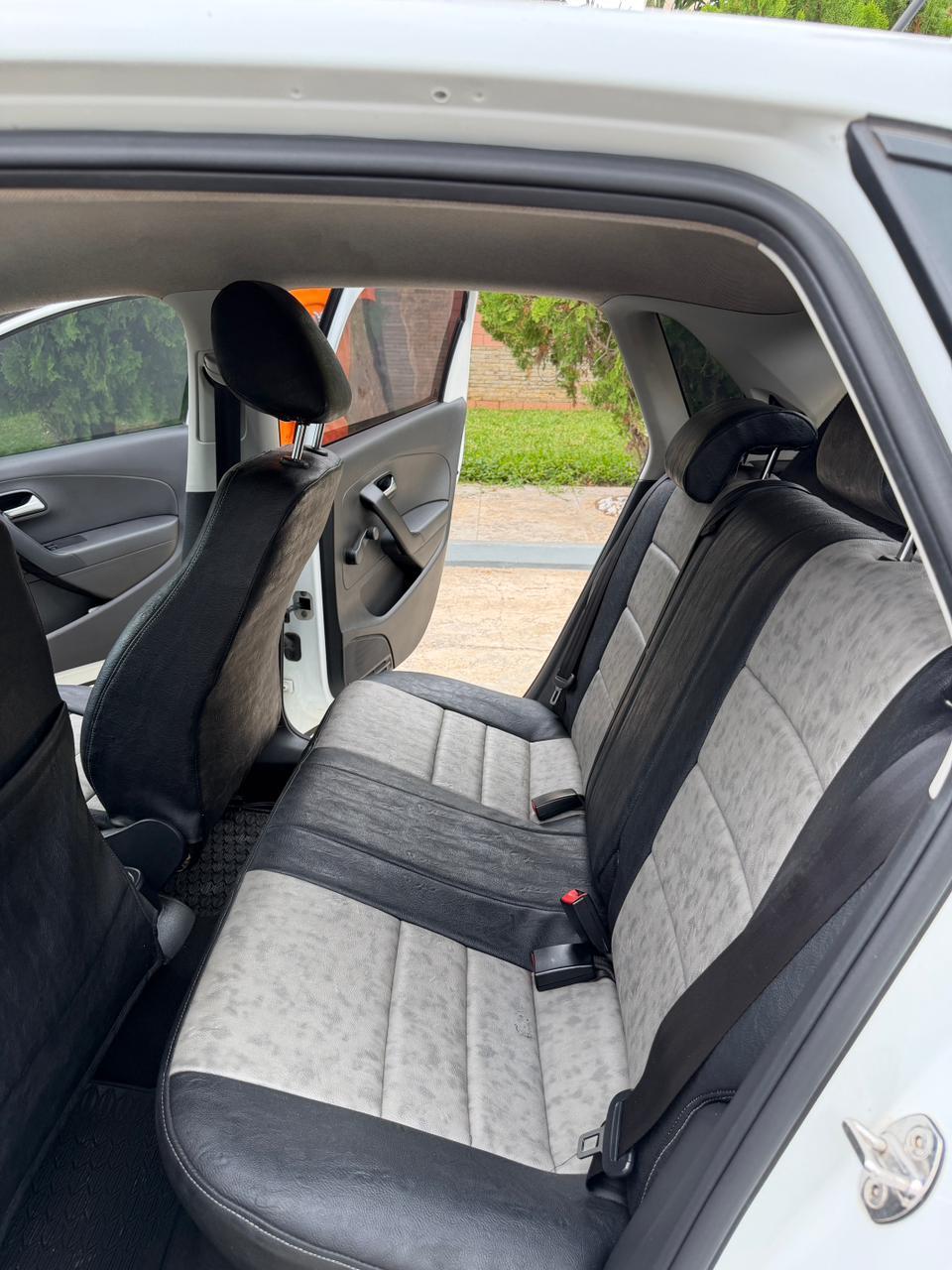 VW Polo Vivo — view 8