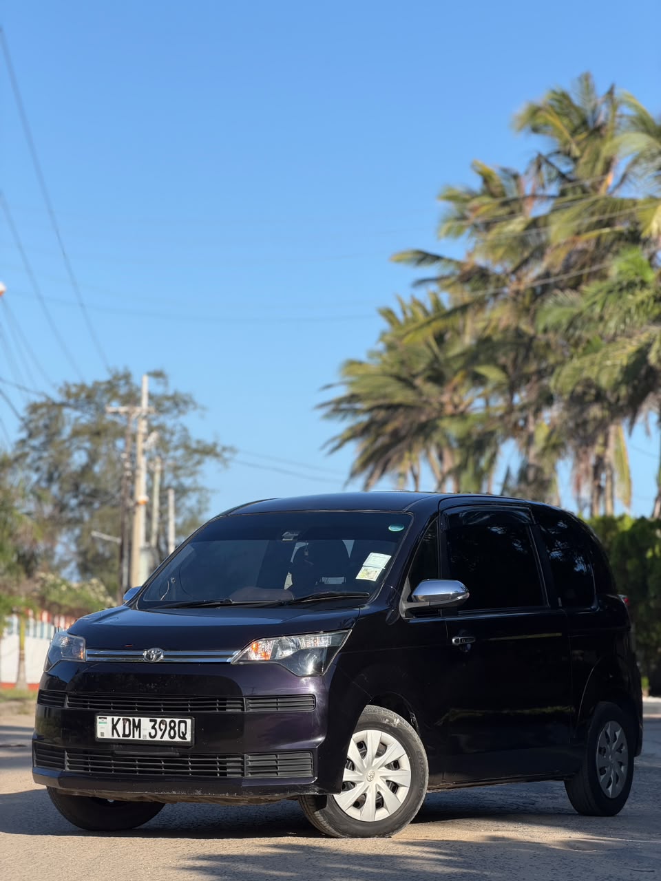 Toyota Spade — view 6