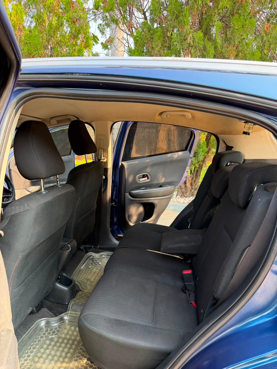 Honda Vezel Hybrid — view 9