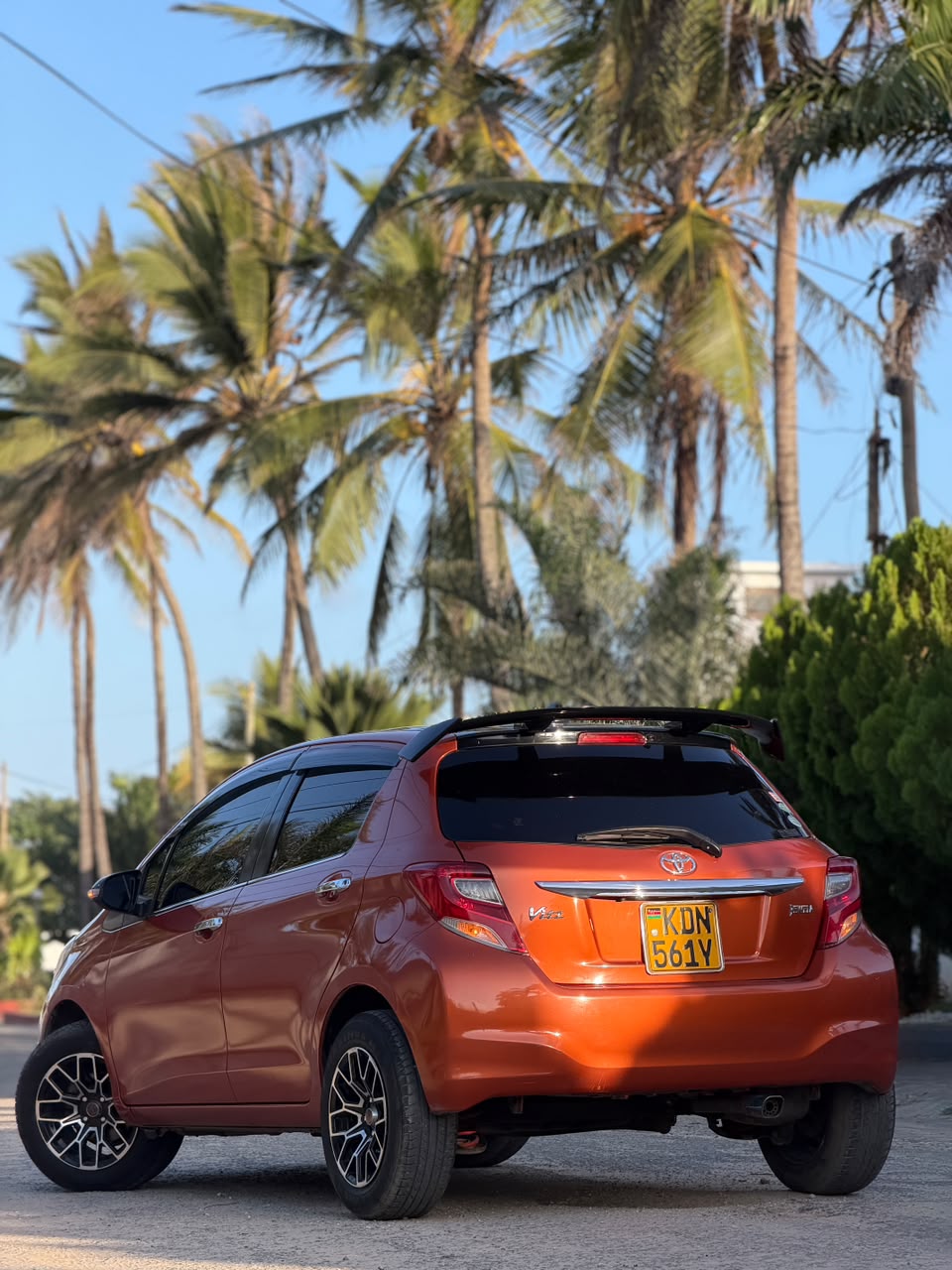 Toyota Vitz — view 5