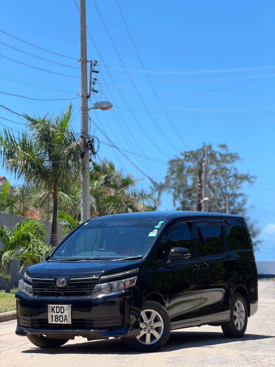 Toyota Voxy Overview